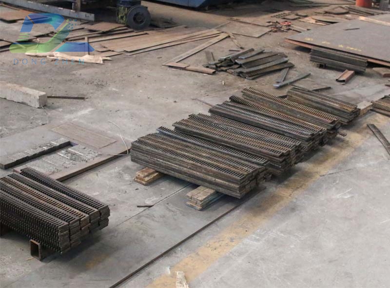 高铬铸铁堆焊耐磨筛条